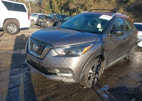 2019 Nissan Kicks Sr z USA, uszkodzony, nr VIN 3N1CP5CU5KL484809